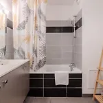 Quiet And Bright Terrace And Private P