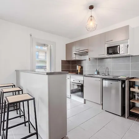 Quiet And Bright Terrace And Private P Apartment Balma