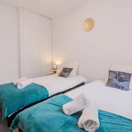 아파트 Appartement Calme Et Lumineux Terrasse Et P Prive *